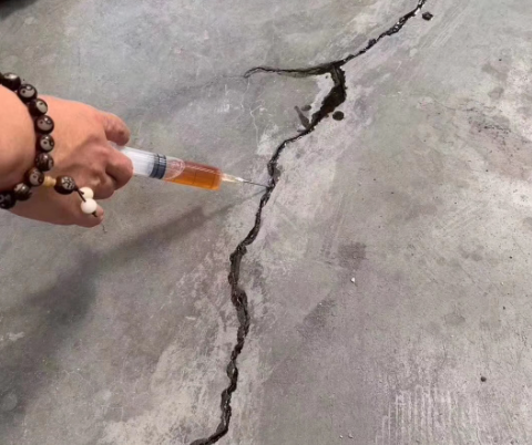 锦山镇混凝土裂缝修补技术详解​
